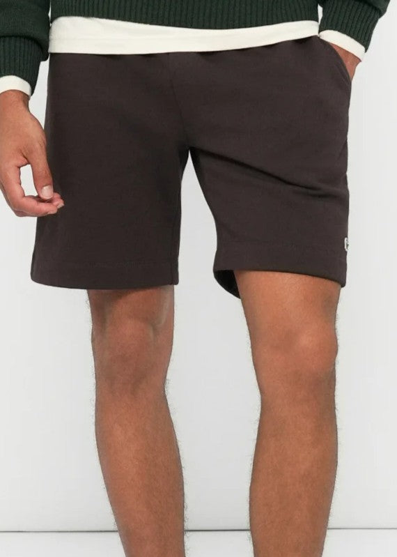 Short Lacoste homme gris chiné vu de face
