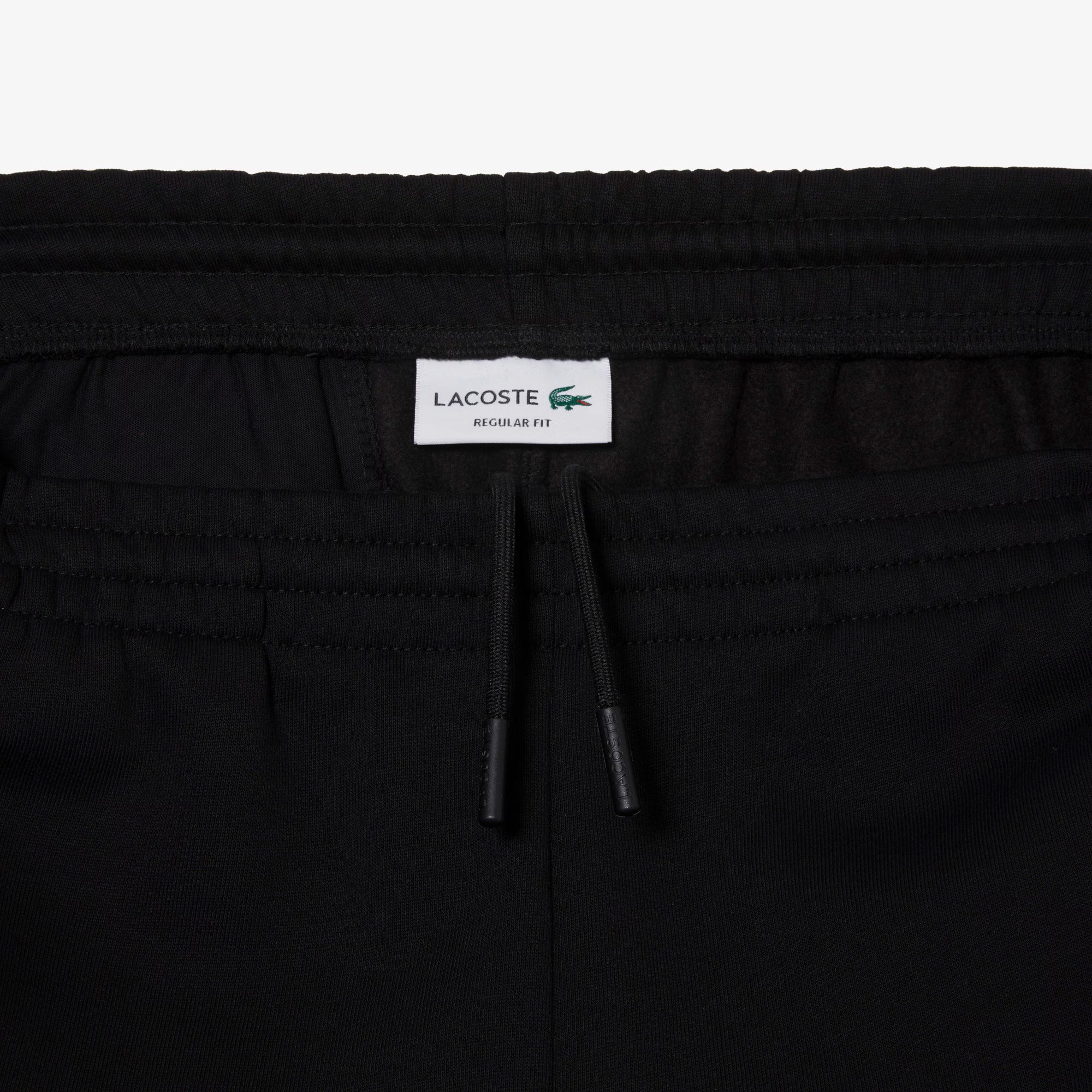 Short Lacoste noir détail crocodile brodé
