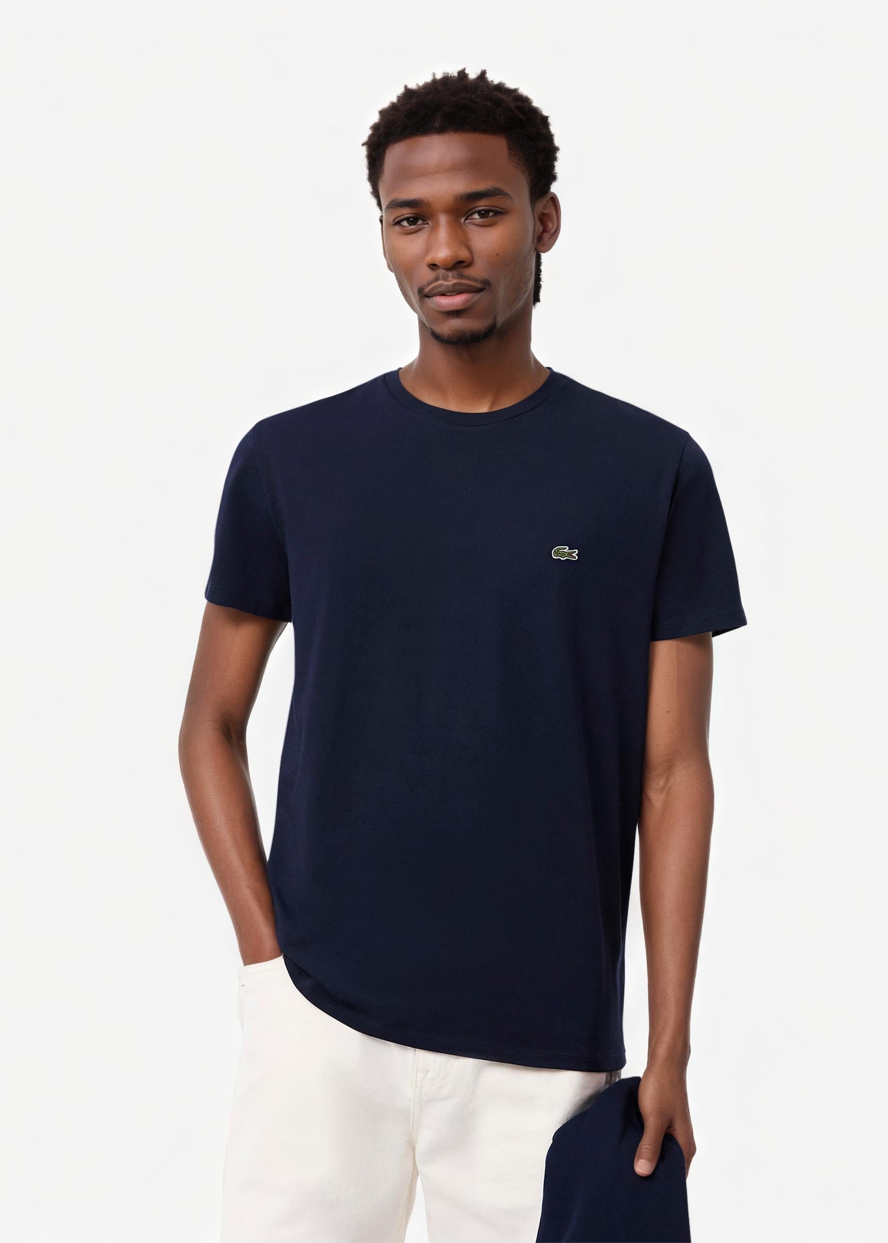 T-shirt Lacoste homme marine vu de face
