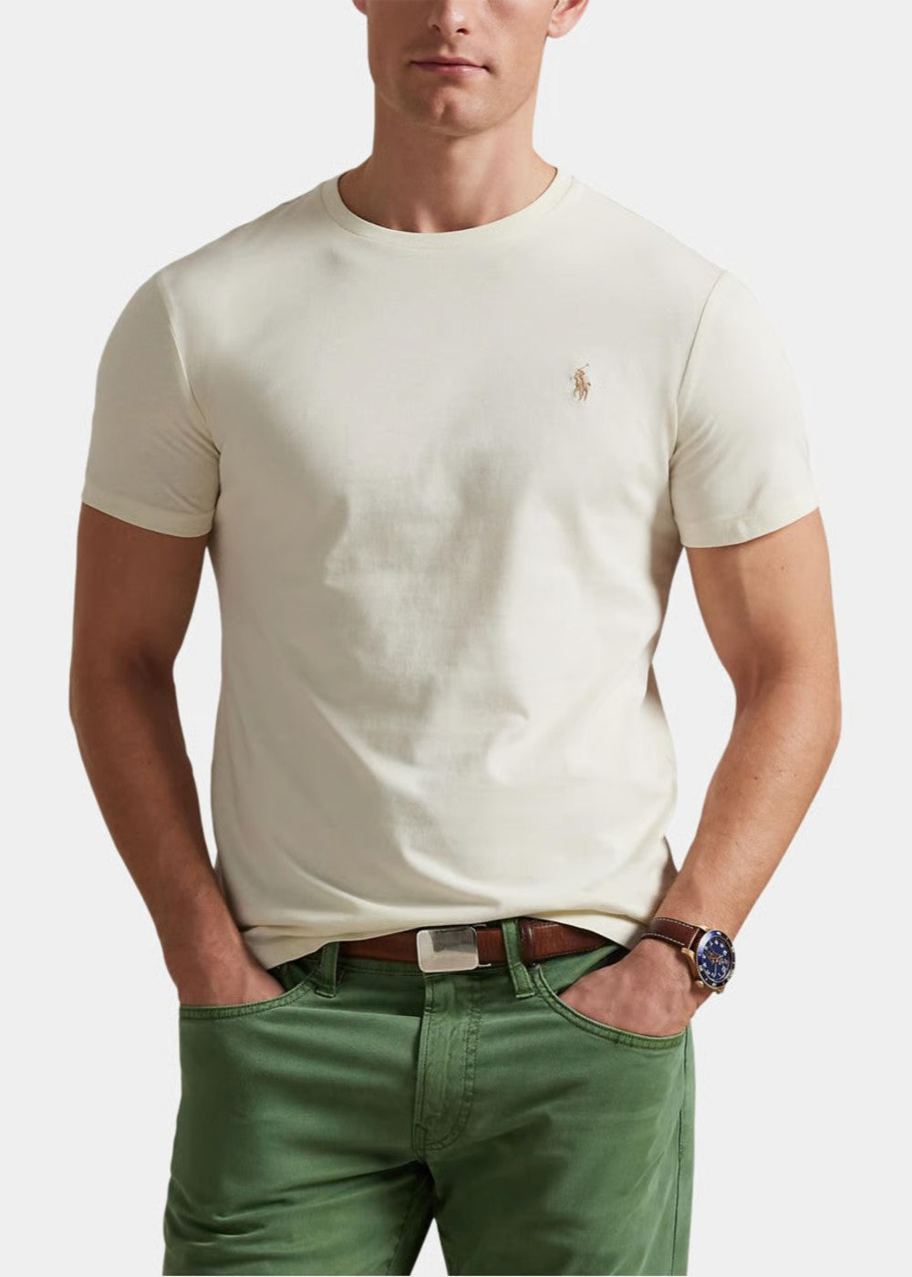 T-shirt Ralph Lauren Homme Crème Custom Slim Fit porté par un mannequin