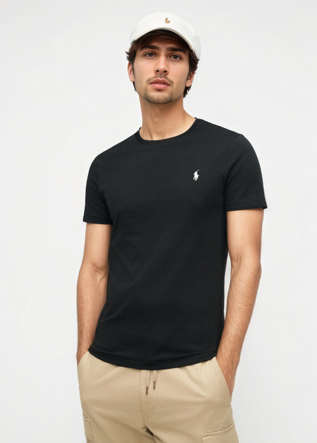 T-shirt Ralph Lauren Homme Noir Custom Slim Fit porté par un mannequin