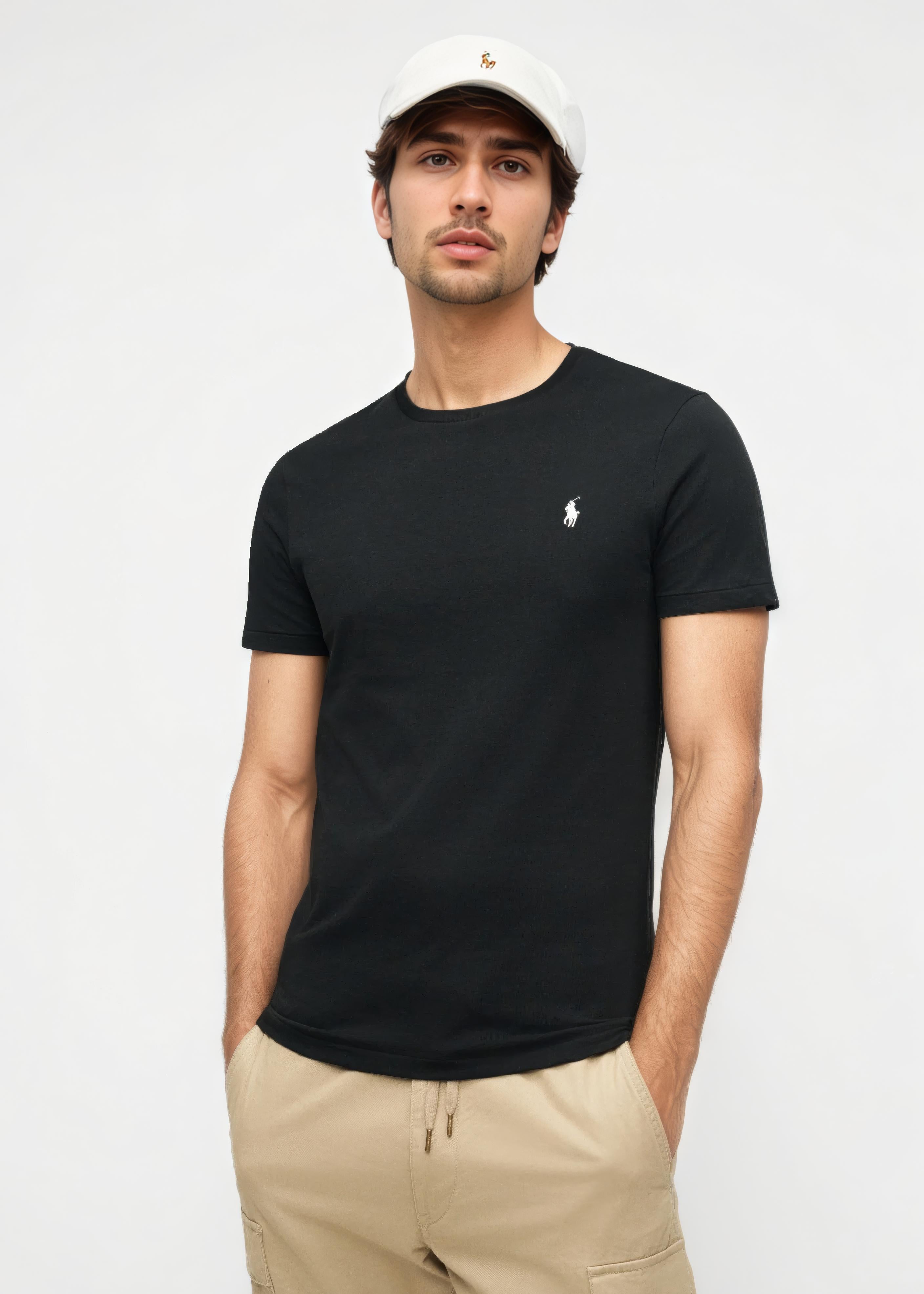 T-shirt Ralph Lauren Homme Noir Custom Slim Fit porté par un mannequin