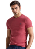 T-shirt Ralph Lauren Homme Saumon Custom Slim Fit porté par un mannequin